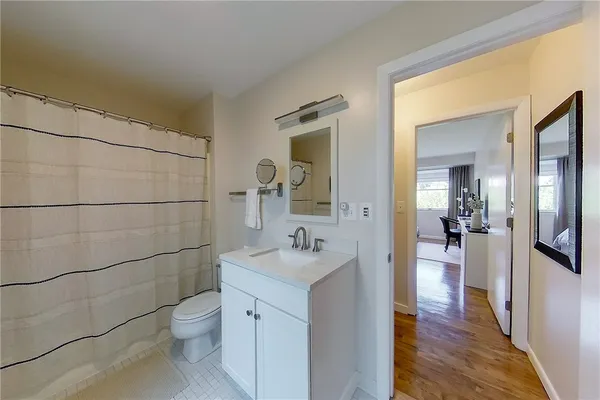 $3,400 | 364 Bellevue Avenue, Unit 5A, Newport, RI 02840