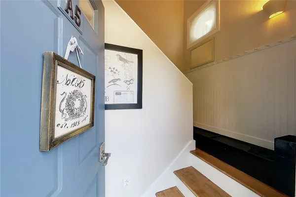 $3,400 | 364 Bellevue Avenue, Unit 5A, Newport, RI 02840