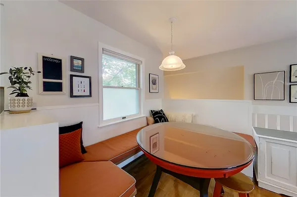 $3,400 | 364 Bellevue Avenue, Unit 5A, Newport, RI 02840