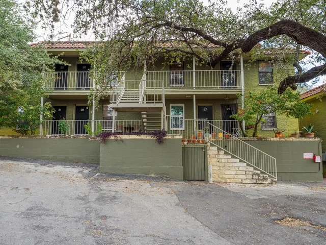 $385,000 | 2302 East Side Drive, Unit 28, Austin, TX 78704