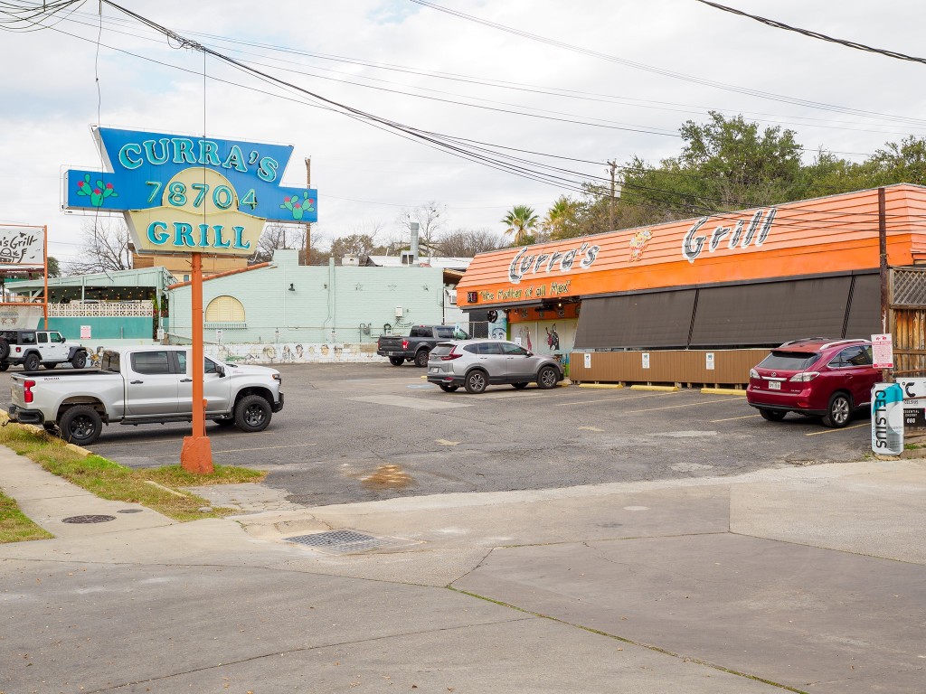 2302 East Side Drive, Unit 28 Austin, TX 78704 - Photo 16 of 16 a view of parking