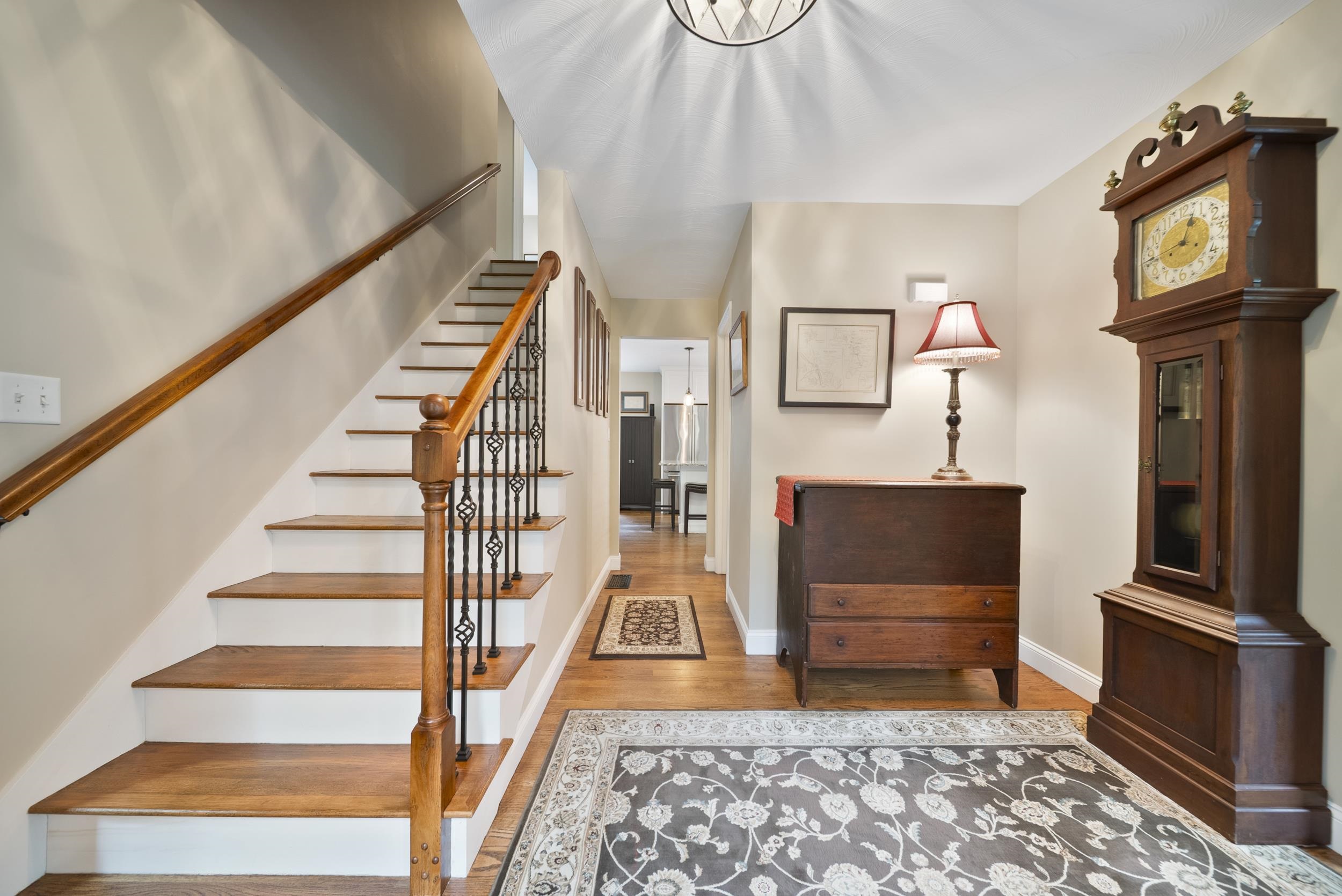 29 Bear Run Temple, NH 03084 - Photo 4 of 47