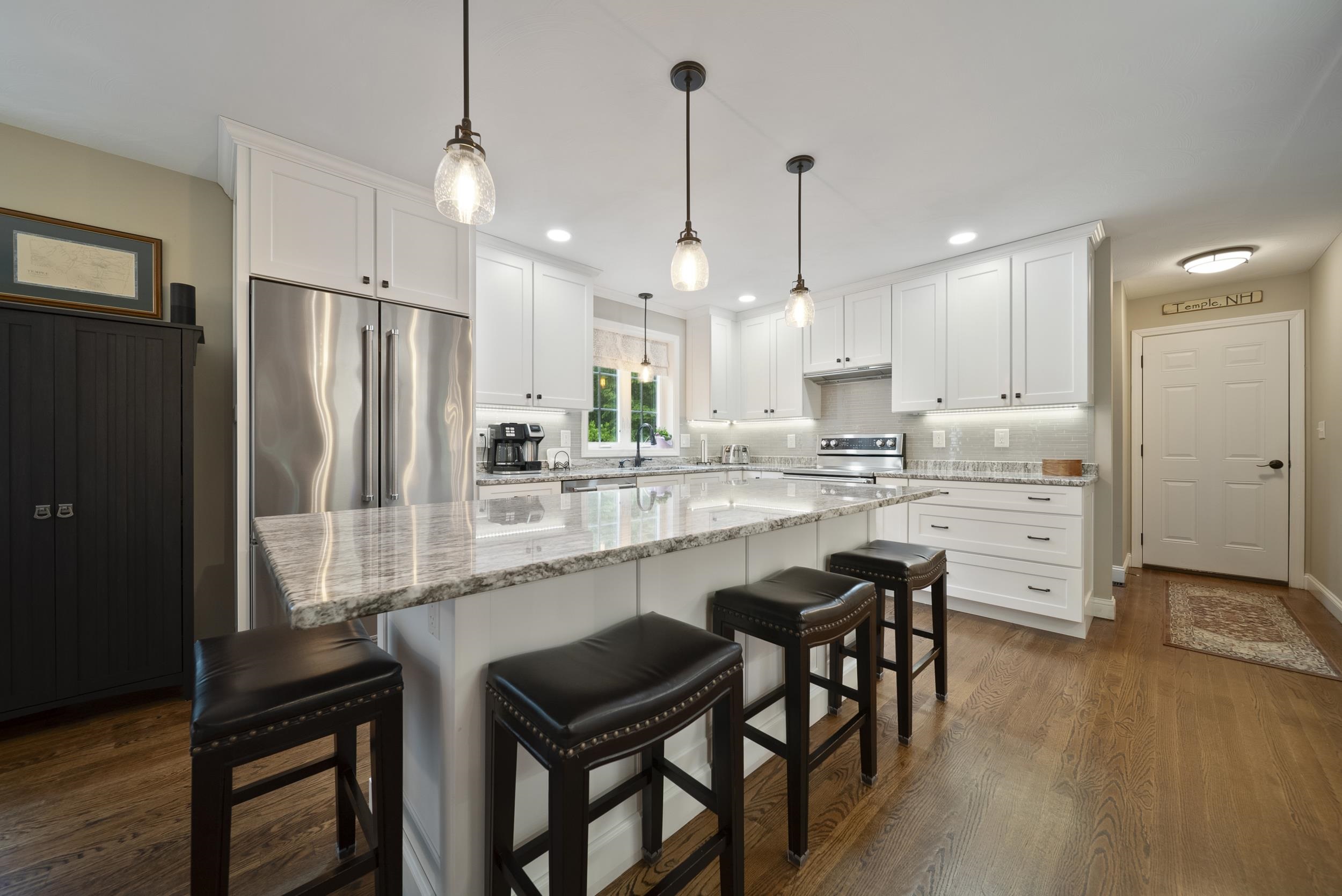 29 Bear Run Temple, NH 03084 - Photo 7 of 47