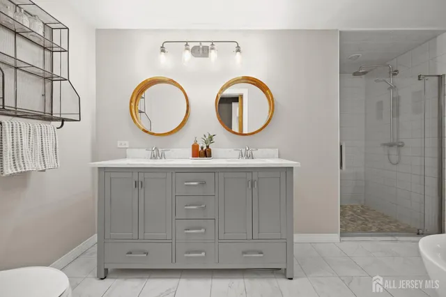 $685,000 | 386 Franklin Road, North Brunswick, NJ 08902