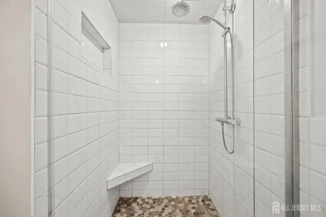 $685,000 | 386 Franklin Road, North Brunswick, NJ 08902