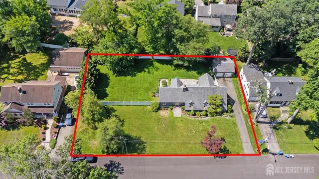 $685,000 | 386 Franklin Road, North Brunswick, NJ 08902