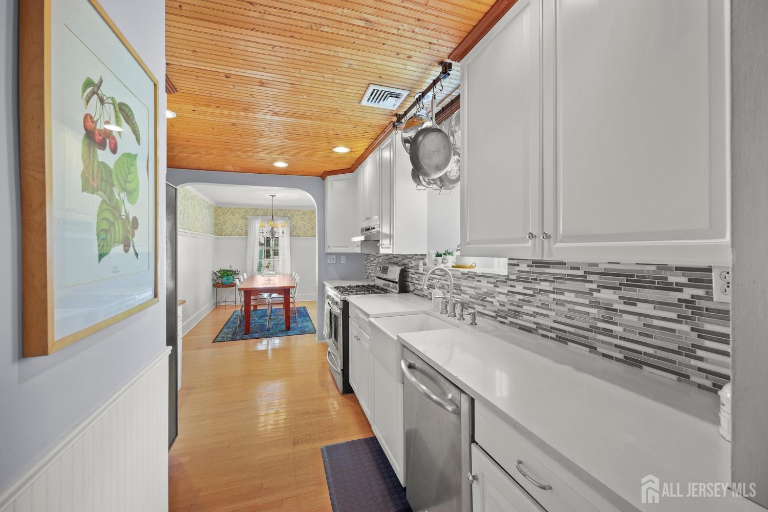 386 Franklin Road North Brunswick, NJ 08902 - Photo 23 of 66