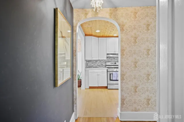 $685,000 | 386 Franklin Road, North Brunswick, NJ 08902