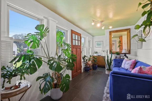 $685,000 | 386 Franklin Road, North Brunswick, NJ 08902