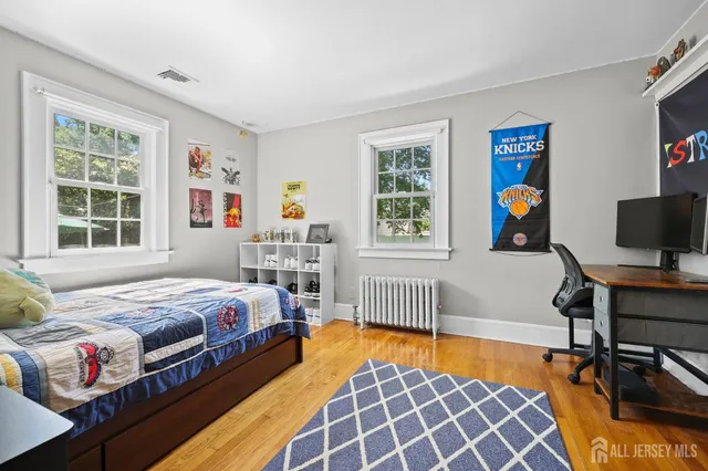 $685,000 | 386 Franklin Road, North Brunswick, NJ 08902