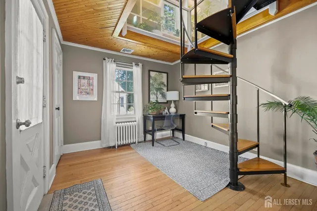 $685,000 | 386 Franklin Road, North Brunswick, NJ 08902