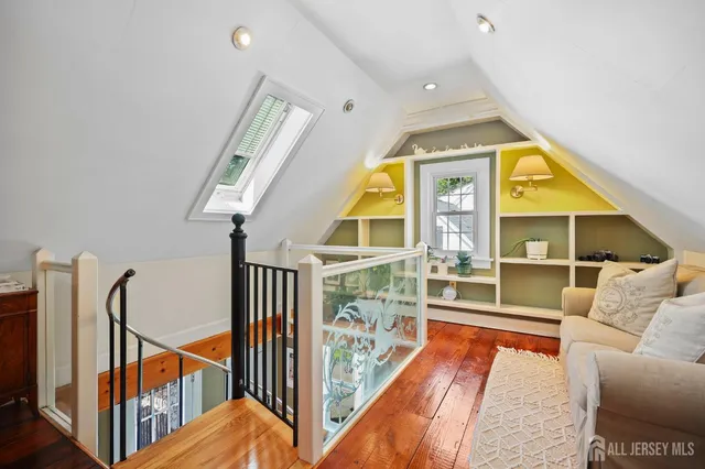 $685,000 | 386 Franklin Road, North Brunswick, NJ 08902