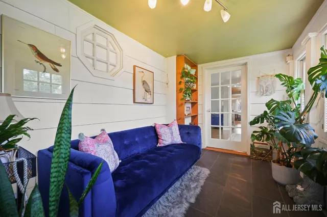 $685,000 | 386 Franklin Road, North Brunswick, NJ 08902