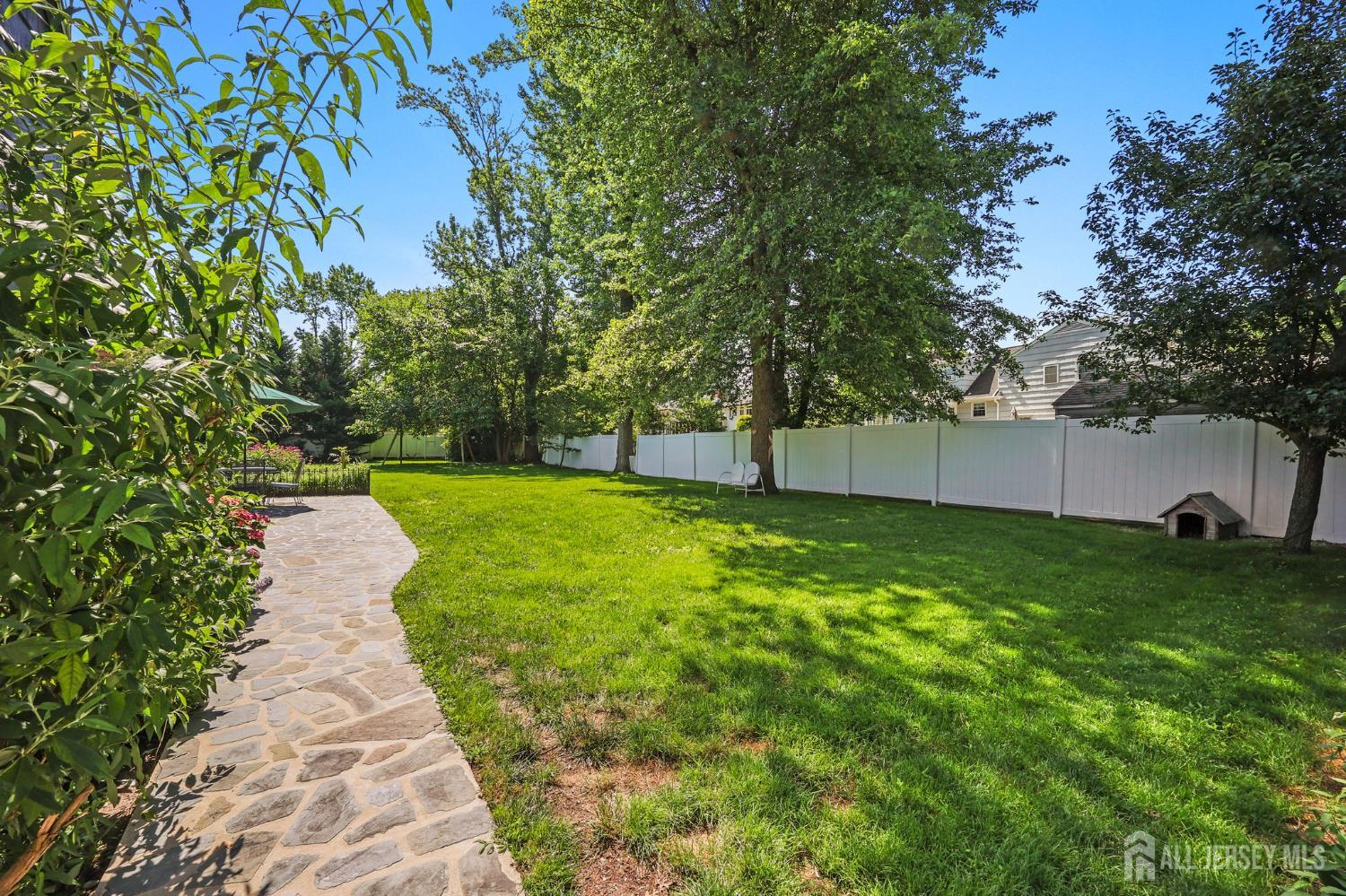 386 Franklin Road North Brunswick, NJ 08902 - Photo 49 of 66