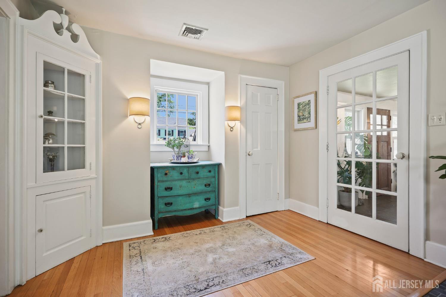 386 Franklin Road North Brunswick, NJ 08902 - Photo 5 of 66