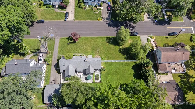 $685,000 | 386 Franklin Road, North Brunswick, NJ 08902