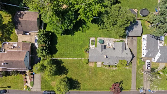 $685,000 | 386 Franklin Road, North Brunswick, NJ 08902