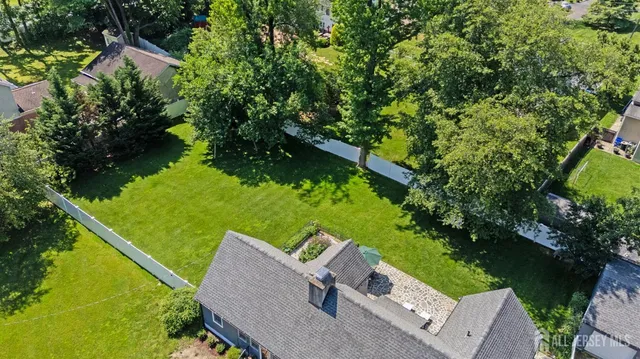 $685,000 | 386 Franklin Road, North Brunswick, NJ 08902