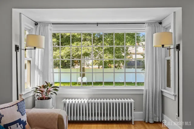 $685,000 | 386 Franklin Road, North Brunswick, NJ 08902