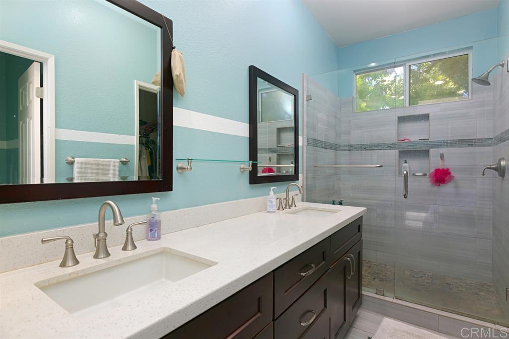 1129 Cambria Way Encinitas, CA 92024 - Photo 16 of 24 Gallery Image 16