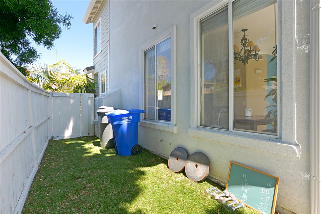 1129 Cambria Way Encinitas, CA 92024 - Photo 24 of 24 Gallery Image 24