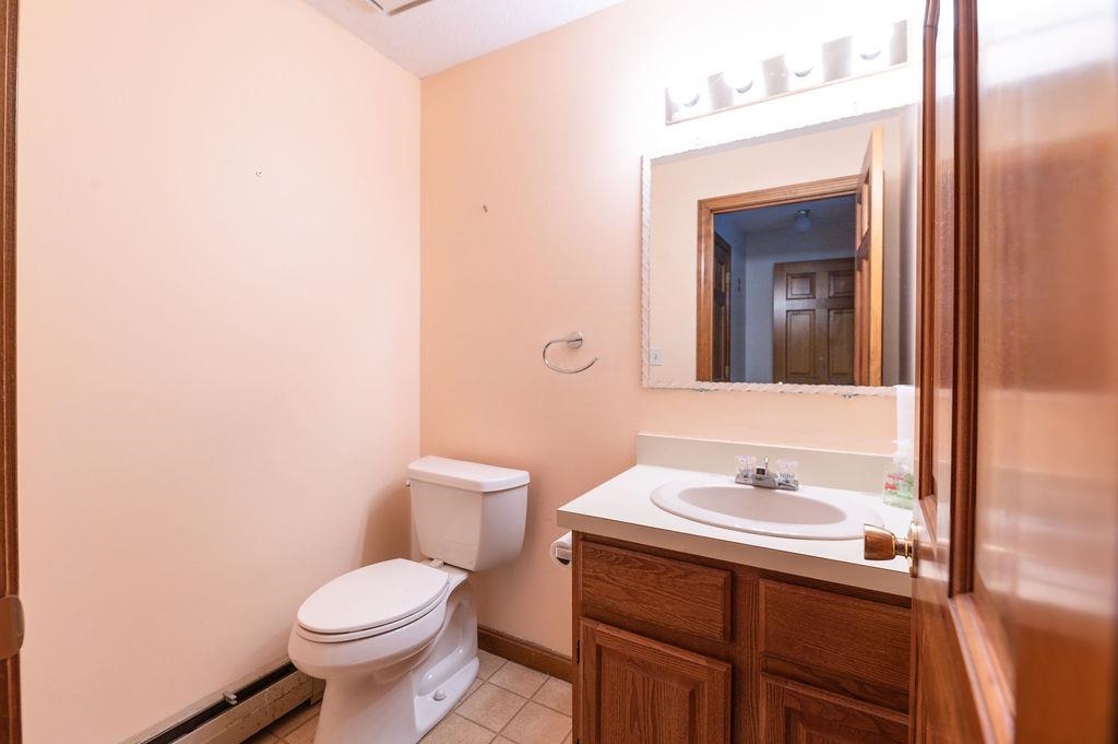 12 R Tiger Tail Circle Derry, NH 03038 - Photo 8 of 15