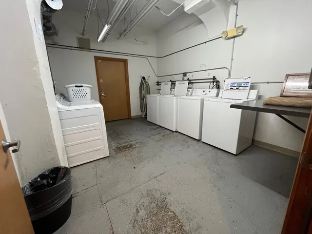 $79,500 | 488 Wabasha Street North, Unit 305, St. Paul, MN 55101