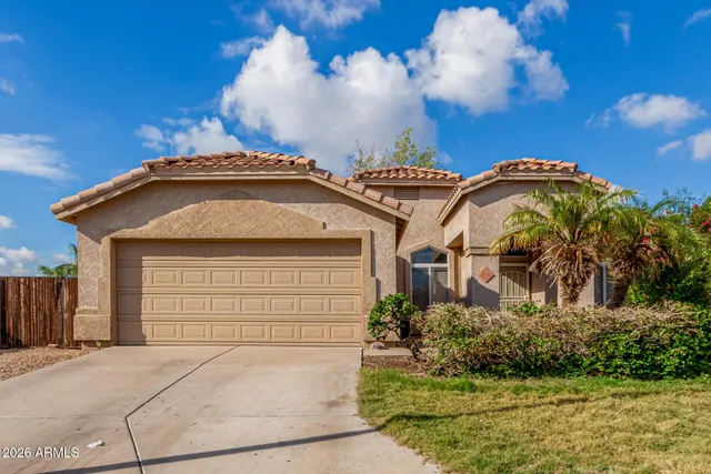 $400,000 | 804 South Tobin Circle, Mesa, AZ 85208