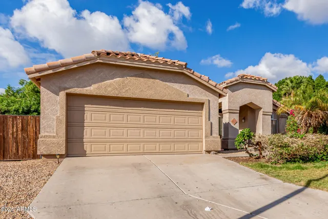 $400,000 | 804 South Tobin Circle, Mesa, AZ 85208