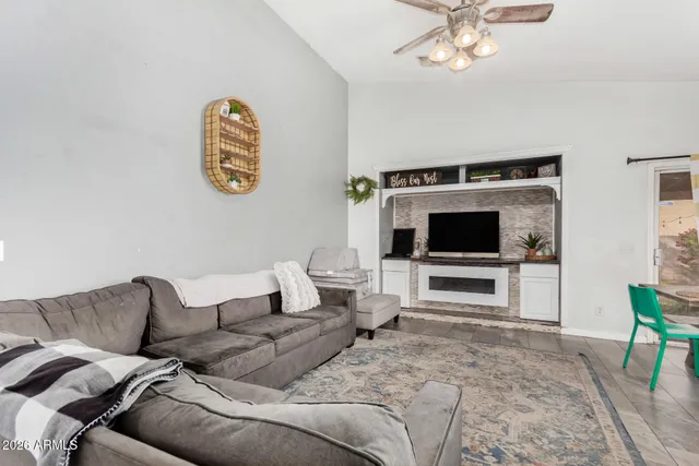 $400,000 | 804 South Tobin Circle, Mesa, AZ 85208