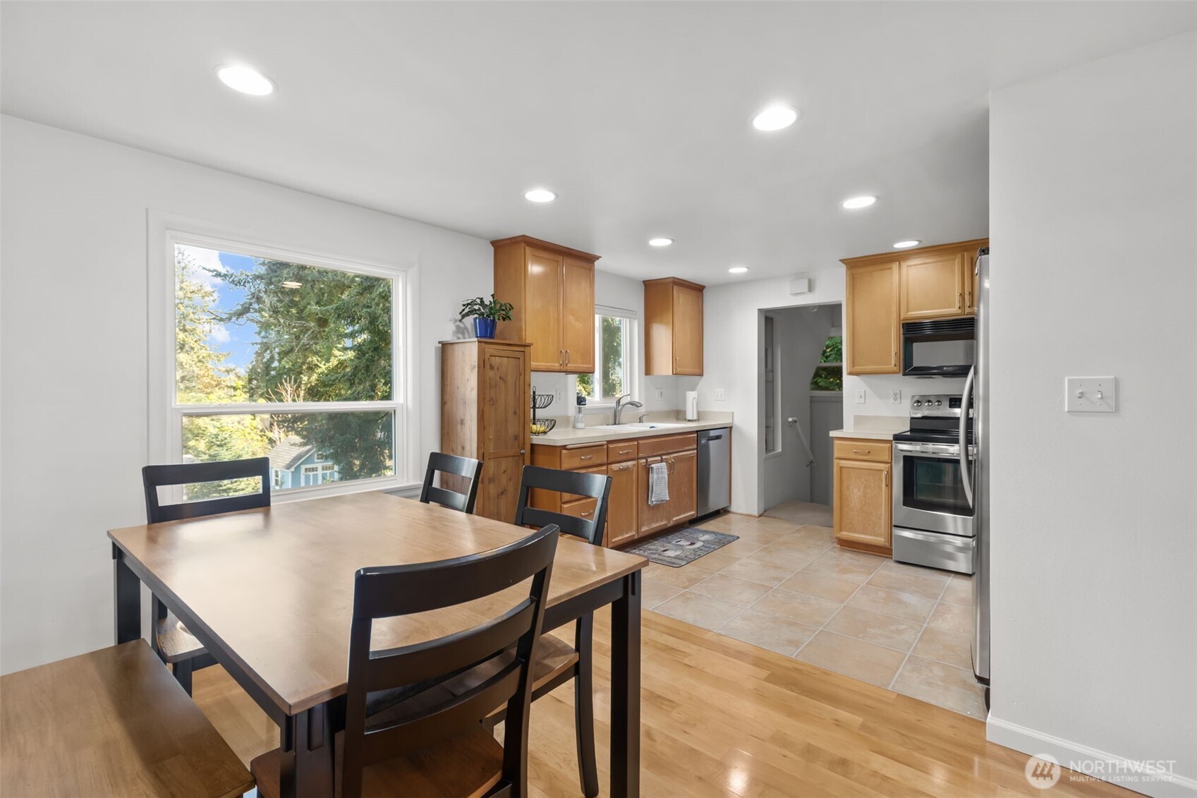 22511 82nd Avenue West Edmonds, WA 98026 - Photo 13 of 38