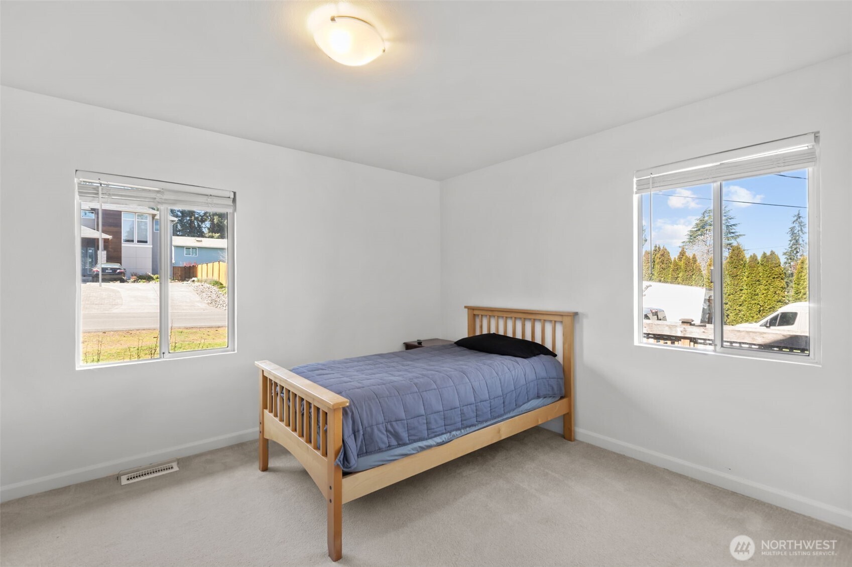 22511 82nd Avenue West Edmonds, WA 98026 - Photo 18 of 38