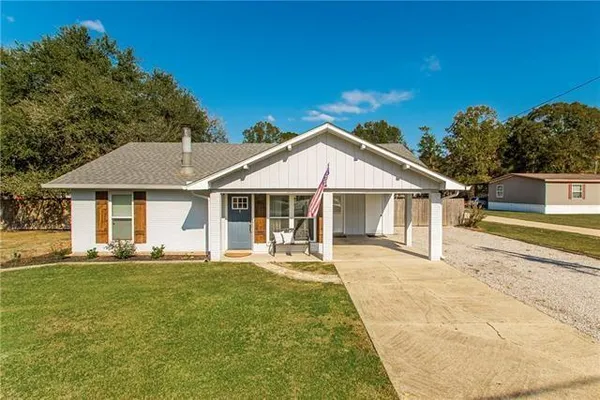 $1,800 | 11165 Brown Road, Denham Springs, LA 70726