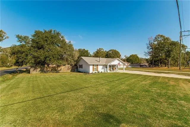 $1,800 | 11165 Brown Road, Denham Springs, LA 70726