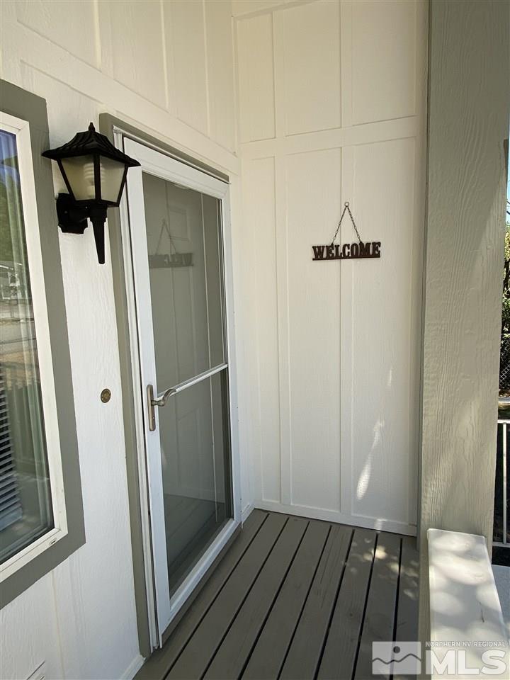 585 Magnolia Way Reno, NV 89506 - Photo 3 of 18 Photo 3