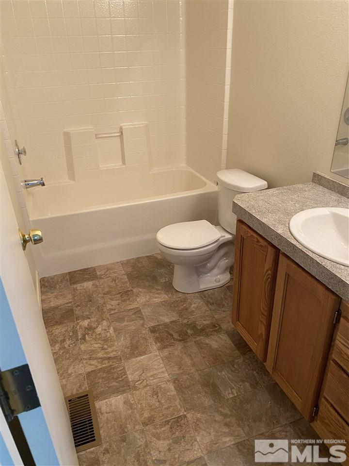 585 Magnolia Way Reno, NV 89506 - Photo 9 of 18 Photo 9