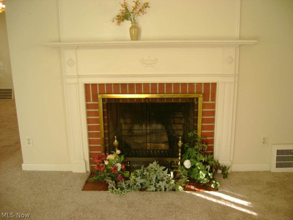 873 Englewood Road Cleveland Heights, OH 44121 - Photo 4 of 11