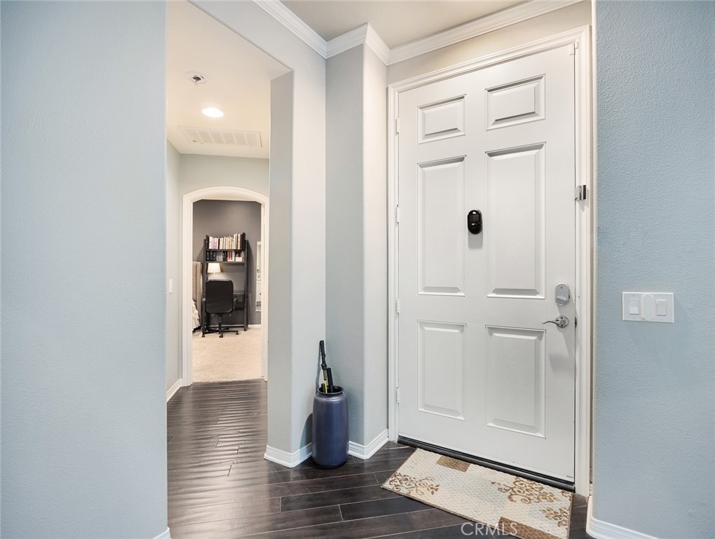 25701 Chestnut Way Stevenson Ranch, CA 91381 - Photo 5 of 63