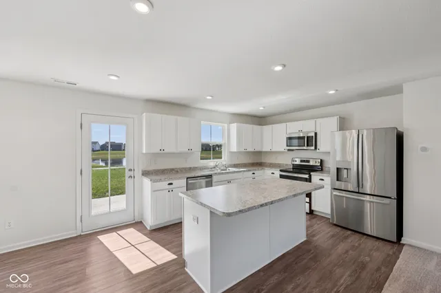 $319,700 | 1375 Cascades Drive, Greenfield, IN 46140