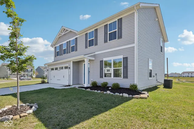 $319,700 | 1375 Cascades Drive, Greenfield, IN 46140