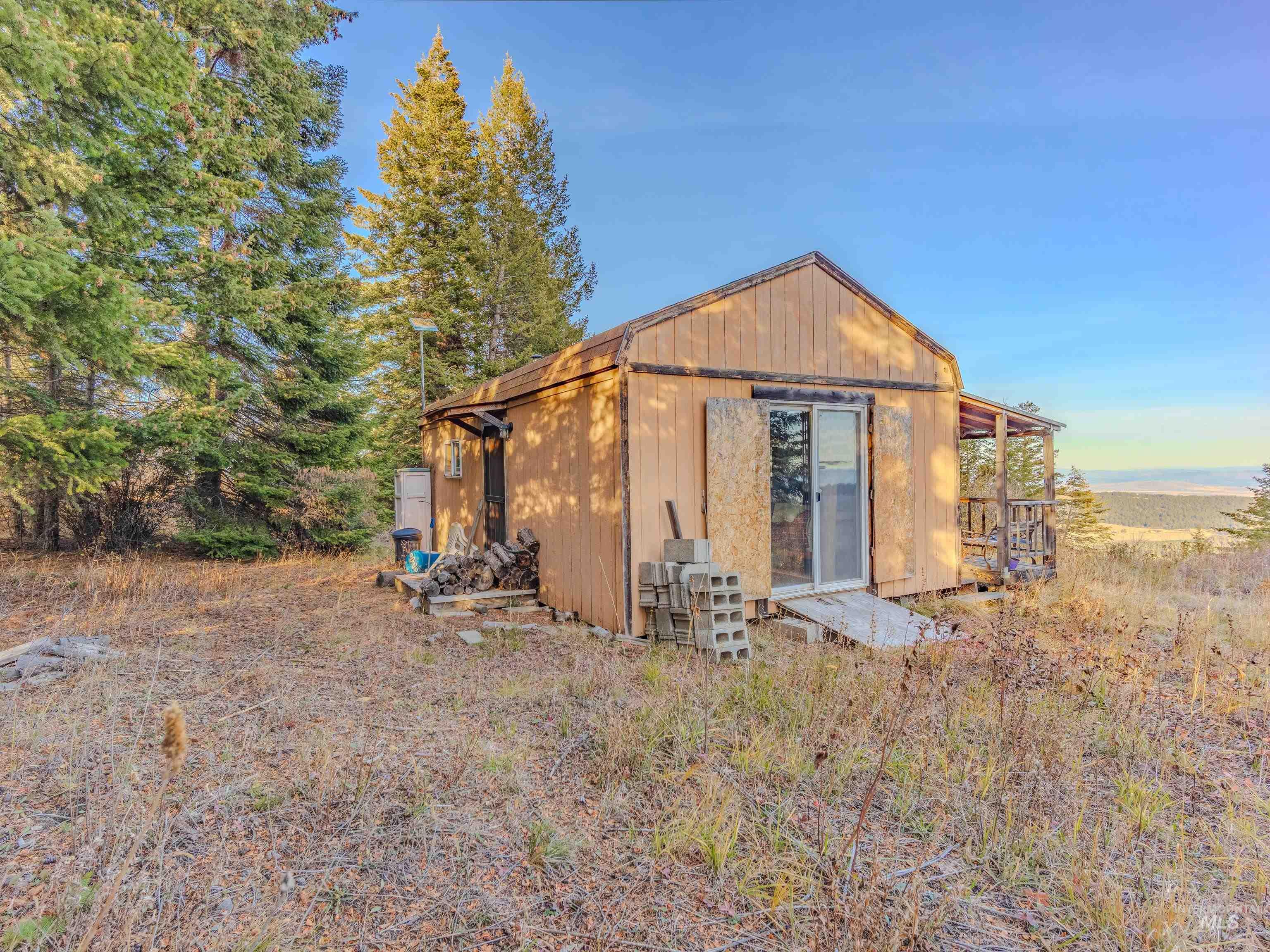 624 Radar Road Cottonwood, ID 83522 - Photo 7 of 38