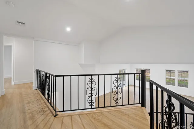 $799,999 | 39 Overland Drive, Wallkill, NY 12589