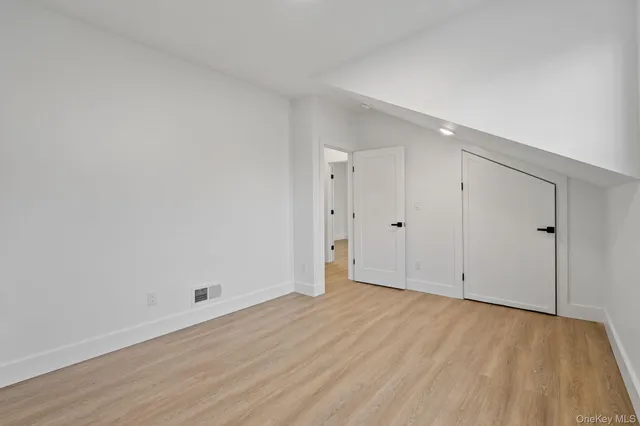 $799,999 | 39 Overland Drive, Wallkill, NY 12589