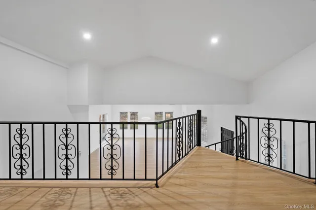 $799,999 | 39 Overland Drive, Wallkill, NY 12589