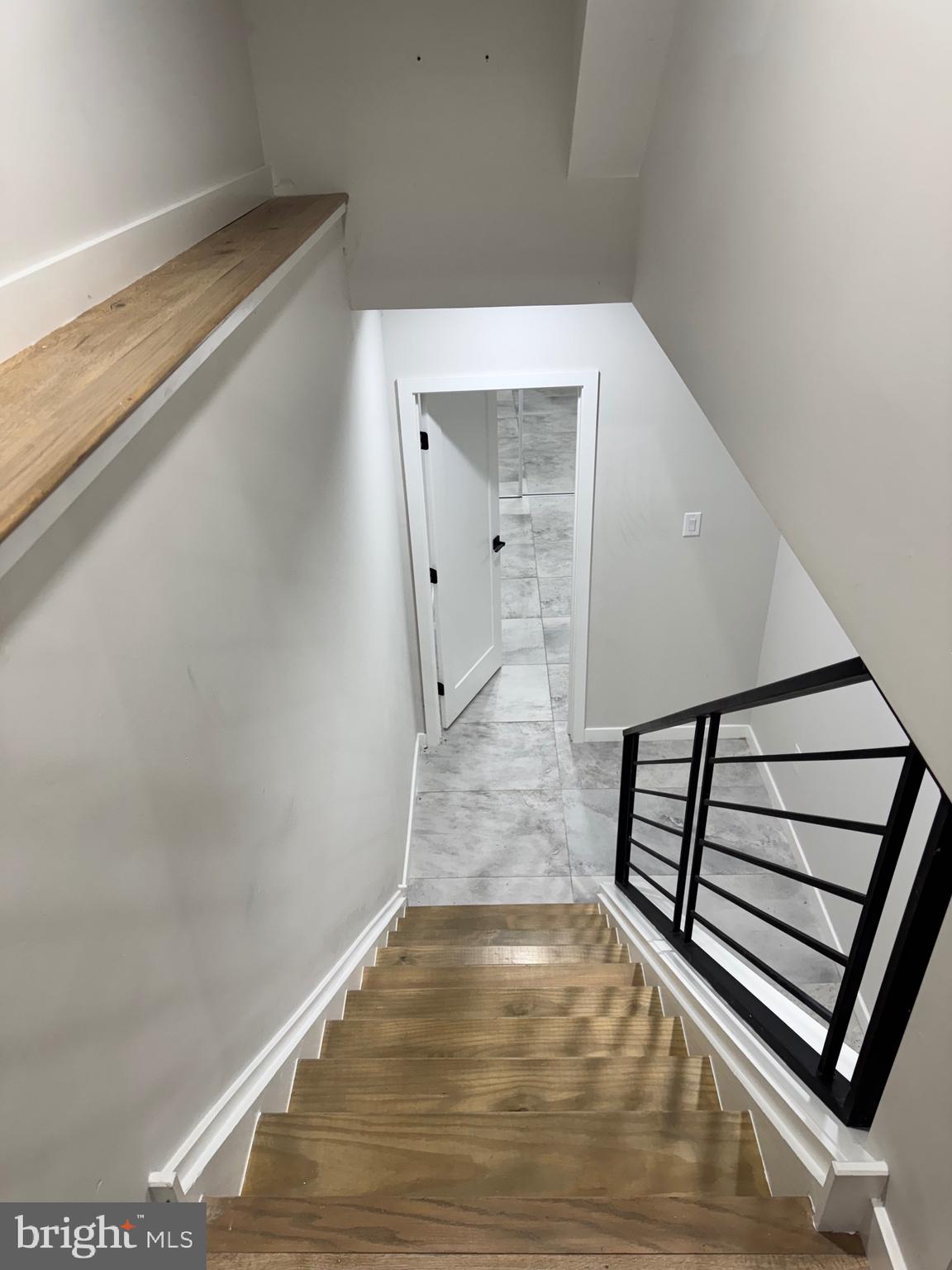 2256 North 9th Street, Unit 1 Philadelphia, PA 19133 - Photo 15 of 29 a view of entryway