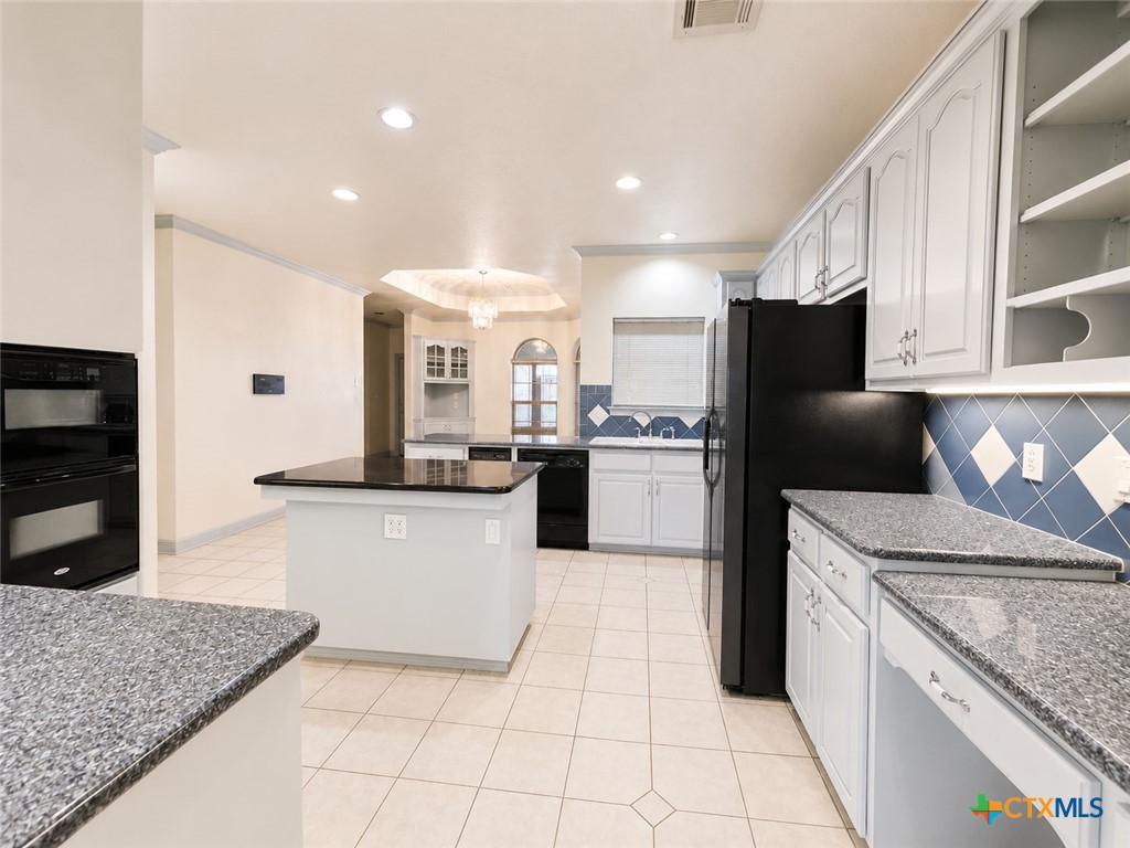 2450 West Amity Road Belton, TX 76513 - Photo 7 of 33 Functional kitchen space.