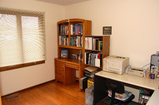1001 Elmdale Road Glenview, IL 60025 - Photo 7 of 16