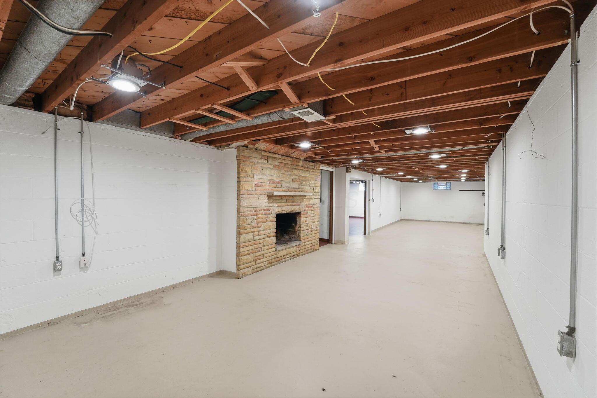 2290 Middlesex Road Columbus, OH 43220 - Photo 34 of 49