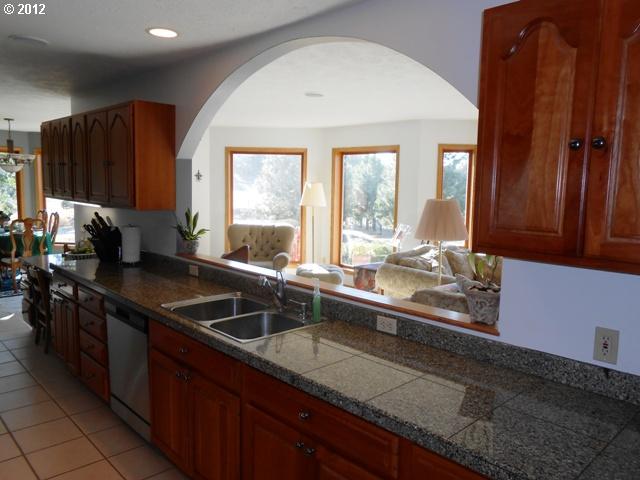 2175 State Road Mosier, OR 97040 - Photo 7 of 15 Gallery Image 7