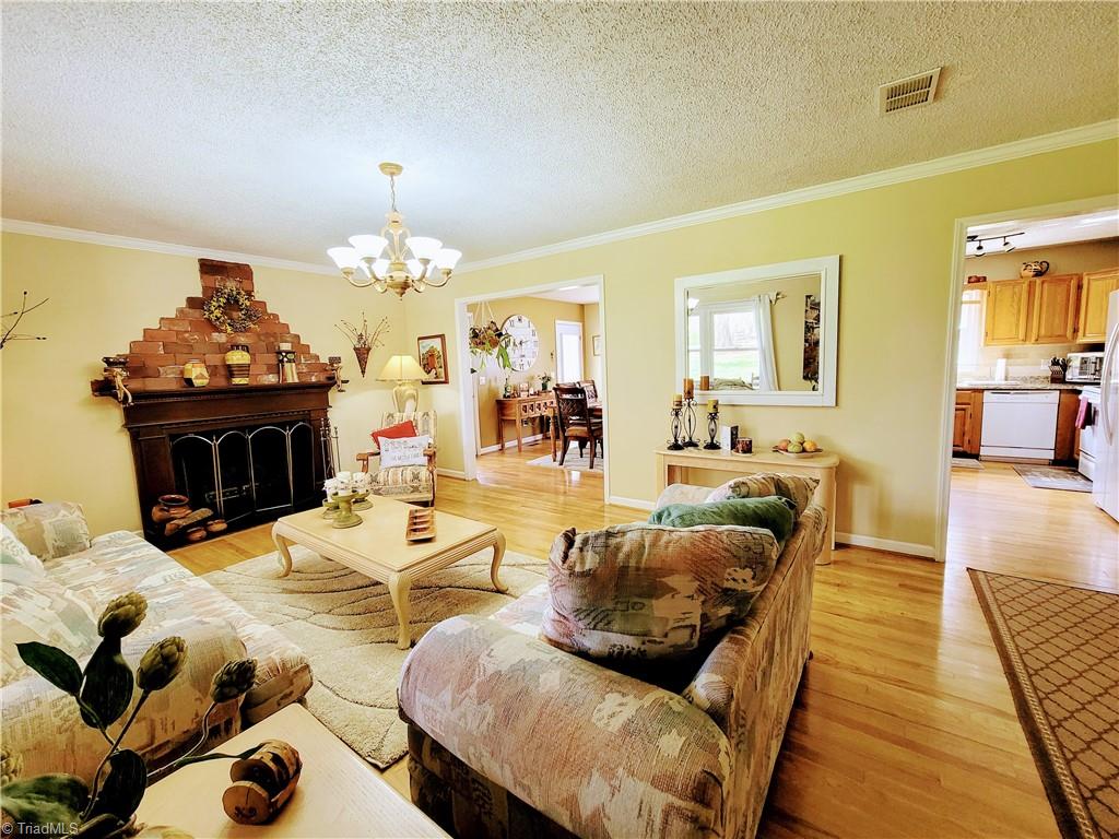 3757 Frye Bridge Road Clemmons, NC 27012 - Photo 5 of 44 Gallery Image 5